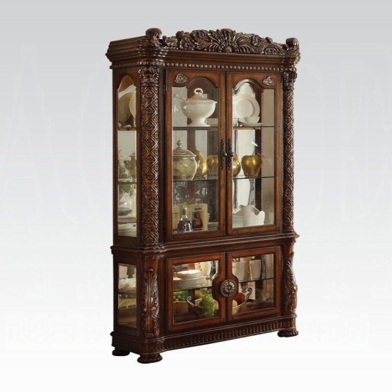 Vendome Curio